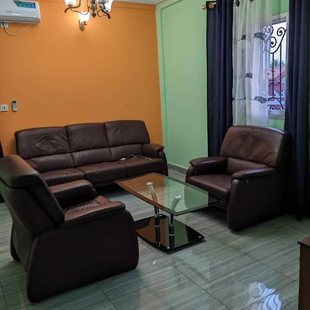 Residence 2K Studio Meuble-Chapelle Symbock-Gardien-Wifi-Location Vehicule Yaoundé Eksteriør billede