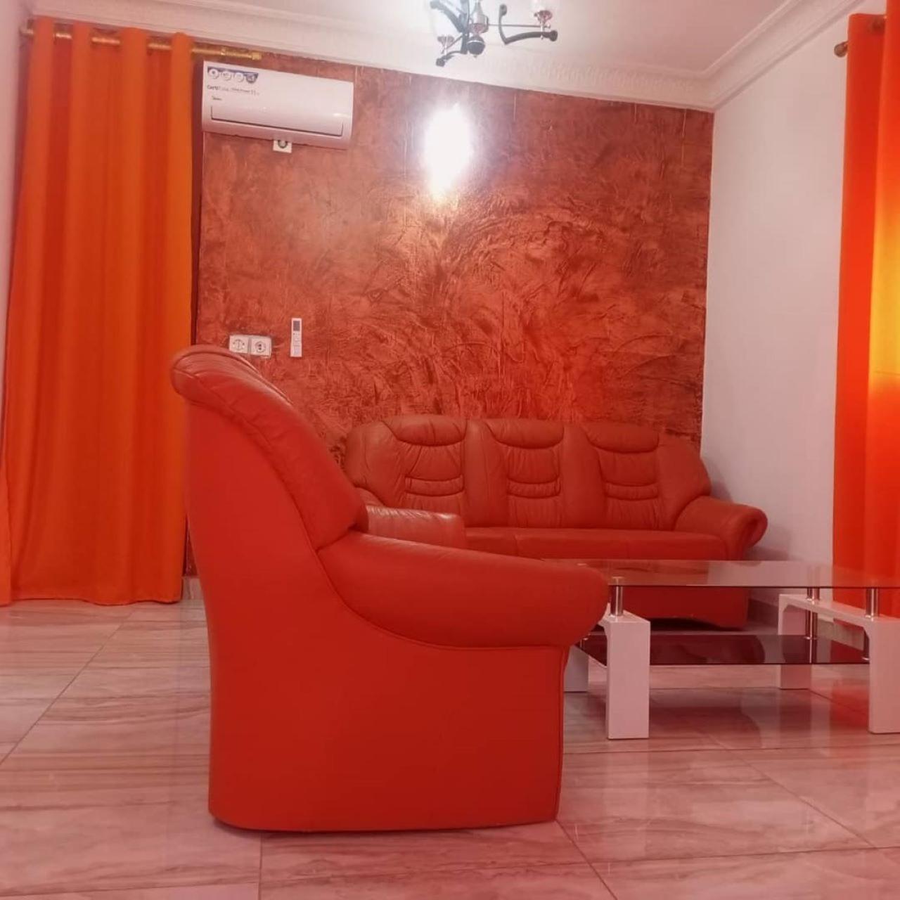 Residence 2K Studio Meuble-Chapelle Symbock-Gardien-Wifi-Location Vehicule Yaoundé Eksteriør billede
