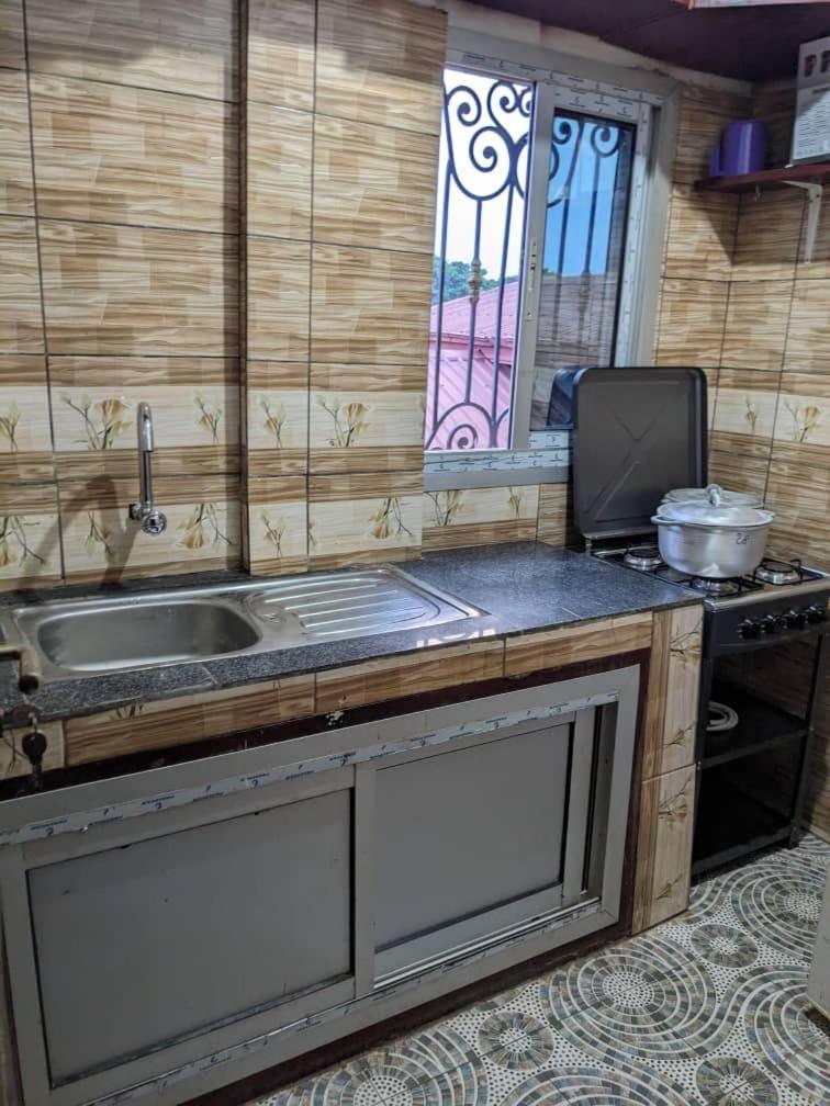 Residence 2K Studio Meuble-Chapelle Symbock-Gardien-Wifi-Location Vehicule Yaoundé Eksteriør billede