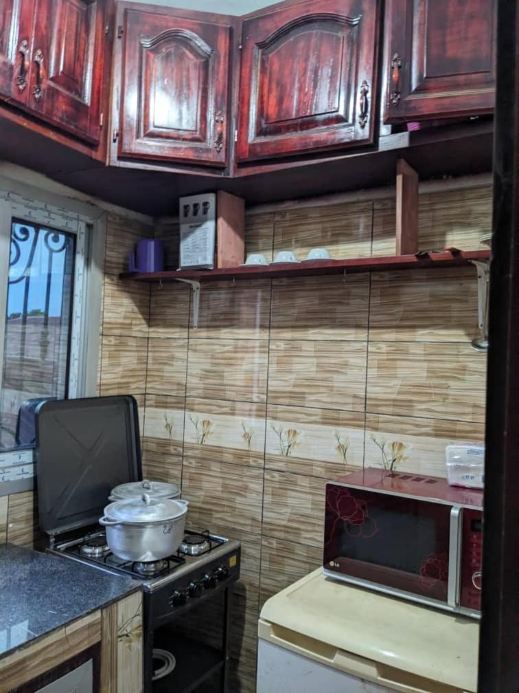 Residence 2K Studio Meuble-Chapelle Symbock-Gardien-Wifi-Location Vehicule Yaoundé Eksteriør billede